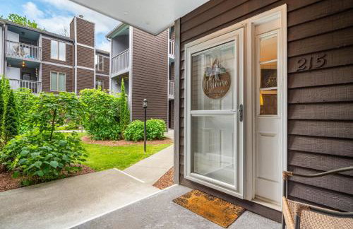 Brook Haven Condo - Downtown Blowing Rock Ground Floor Fully Stocked with 2 King Beds - Foto 23