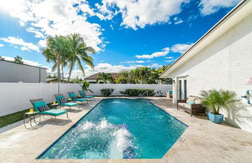 Beach Lux - Heated Pool with Infinity Spa, Cabana, BBQ, Golden Tee - Walk to Beach - by Maven Vacation Rentals - Foto 1