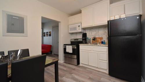 SuperValue Suite #2 @ East End Revitalized - Foto 2