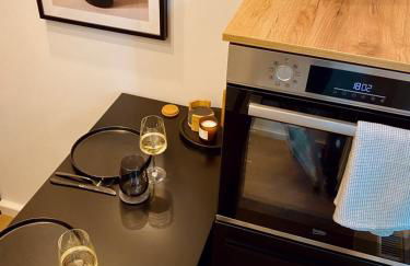 371living, Altbau-Charme am Kaßberg, Perfekt für Workation, Urlaub oder Kurztrip, Entdecke Chemnitz, Moderne Küche, Waschmaschine, Smart TV, Schnelles WLAN, Bequemes Bett - Foto 18