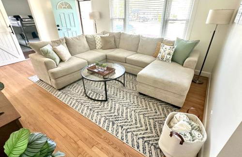 Pack your bags and leave tonight! - Foto 1