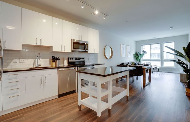 Alexandria Modern Apt Amazing Amenities - Photo 14