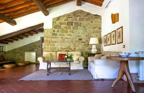 Historic Apartment In Tuscan Village - Photo 5