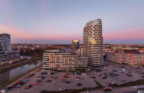Emihouse Riverside Two-Bedroom Apartments - Free Parking, City Center - Foto 72
