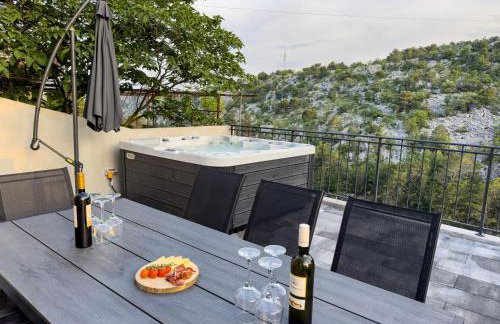 Holiday Home Vrkic with Hot Tub - Photo 50