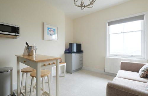 Serene in Ryde - Photo 5