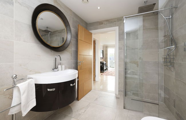 JOIVY Luxurious & Spacious 3Br House With A Hot Tub - Foto 29