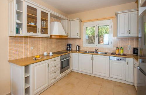 LOURDAS BEACH VIEW VILLA - Foto 29