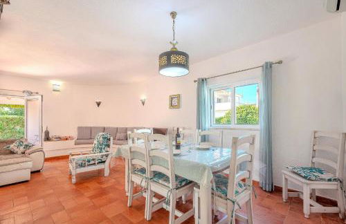 Villa Amendoeira-POOL HEATED - By Algarkasa - Foto 20