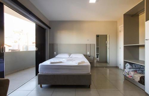 Lou Suítes - 8 - com sacada e vista da cidade - Foto 1