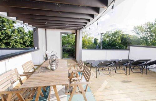 Modern Luxury Rooftop Deck, 3 mi to Downtown - Foto 35