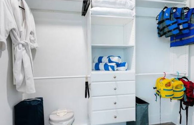 Villa Capri - Waterfront Retreat With Heated Pool - Foto 50