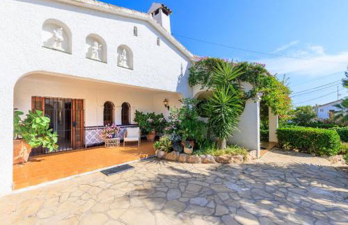 Villa Carmen - Peaceful Eco-Luxury with Private Pool and Sea Views & EV - near Sitges - Photo 15
