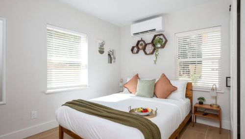 Serene Place Walk to UF Stadium Near Shands & Downtown - Foto 5