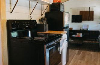 "Cozy Dumplin" - Warm & Modern Stay in RRG/Auxier - Foto 16