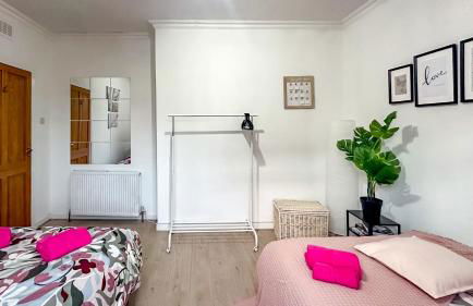 Holly street house with Separate Entrance,Glasgow edge - Foto 21