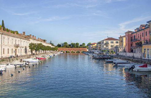 Gorgeous Apartment In Solferino - Foto 8