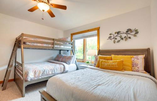 Lake Minocqua Condo with Shared Fire Pit! - Foto 18