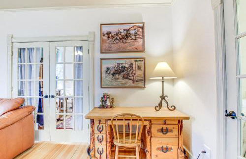 Lovely Elkhart Lake Apartment - Walk to Town! - Foto 7