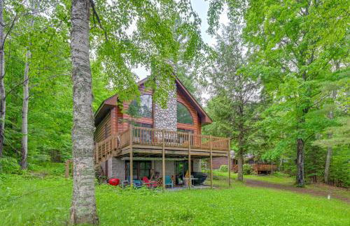Peaceful White Sand Lake House with Dock and Deck! - Foto 1