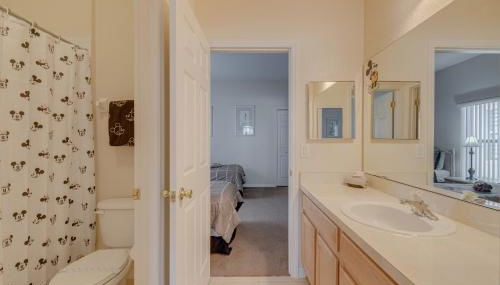 Magic on Magnolia - Private Family Villa with Pool - Sleeps 8 - Near Disney - Foto 3, Shower