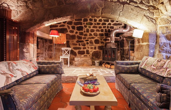 Charming Farmhouse in Cros-de-georand With Swimming Pool - Photo 17