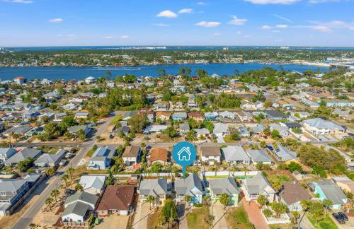 Seafoam – Beautiful 3BR Home with Heated Private Pool - 4 Min Walk to Beach! - Foto 49