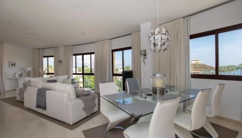Bellavista Marbella - Stunning Beachside Luxury Penthouse Apartment - Photo 2