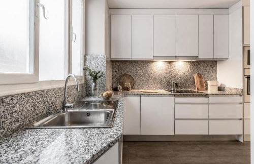 Real - 3 bedroom and terrace in Almagro - Photo 16