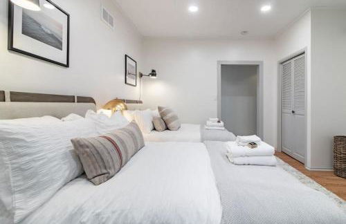 Riverfront Retreat - 2 Units - 3BR - Free Parking - Foto 23