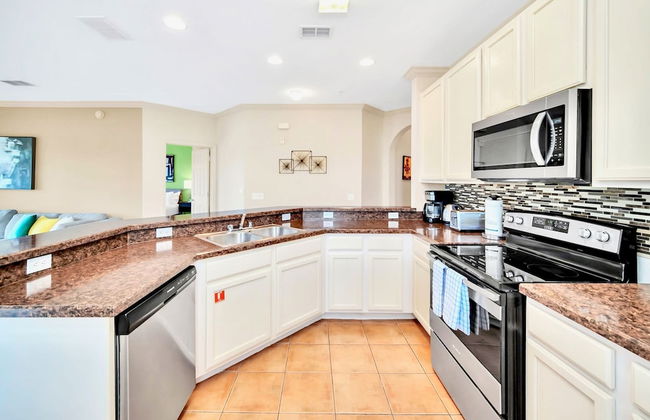 Upstay - Pet-friendly Suite w Hot Tub Pool Sauna - Foto 10