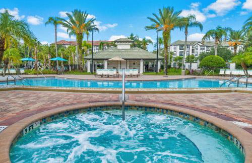 Pool*Top Floor*Forest Views*Balcony*VistaCay - Foto 23