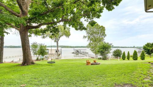 Lakefront Home with Private Dock in Grove - Foto 2