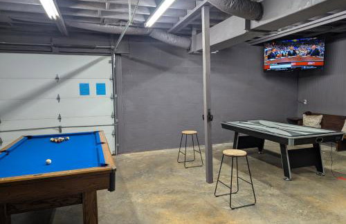 Gathering Place Big, with Dock, Fiber, and Tankless WH - Foto 57