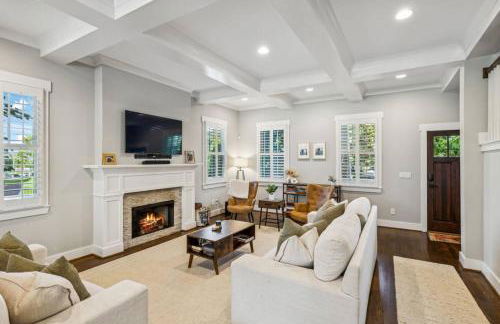 Walk to 12 South and Restaurants with Garage and Golf Simulator - Foto 4