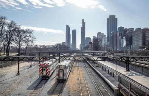 Blueground The Loop pool AC nr park CHI-1188 - Foto 45