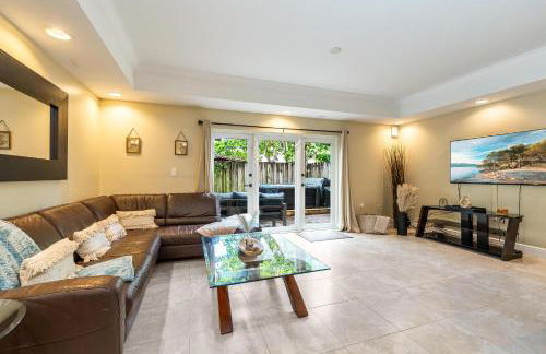 Salty Fox 5BD Oasis w Spa, Beach & Downtown - Foto 17