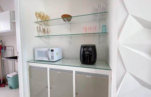 Apto Térreo com 2 quartos (ambos com ar split), sendo 1 suíte, internet privativa 300MBPS, no Residencial Vila Regina, condominio com piscina e área gourmet bem próximo a praia de Taperapuã - Foto 60