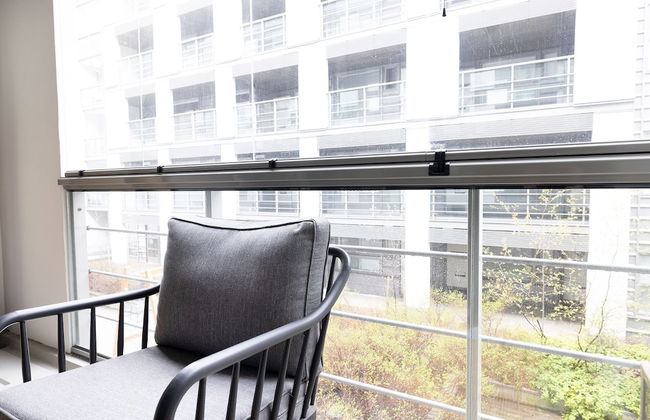 2ndhomes Central 1BR Apartment w Balcony - Foto 23