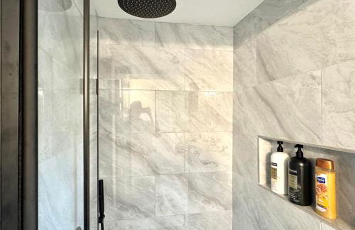 2BR Apt 9 min to Integris #N3 - Photo 26