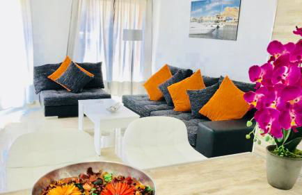 Boutique Apartment by the Sea - Photo 53