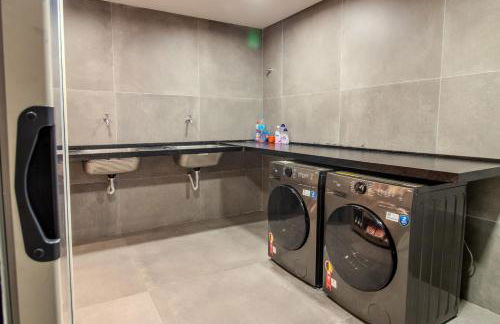 Viva hospedagens - Flat 009 beira mar com Varanda e piscina aquecida - Photo 9