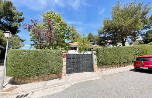 La Fontanilla en Estación de El Espinar - Foto 37