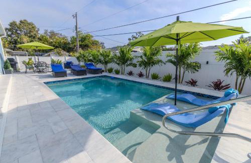 Bright New Home Family Oasis Near the Shore - Foto 1