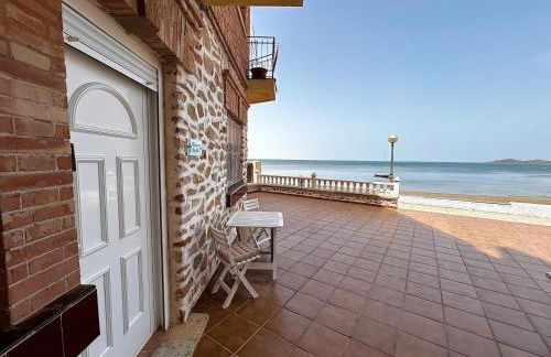 Apartamento Mar Menor - Beachfront apartment with large patio - under new management since July 2024 - Licence No VVMU2814-1 - Foto 1