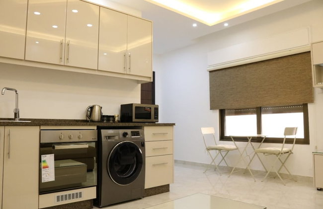 Amazing one Bedroom Apartment in Amman, Elwebdah 5 - Foto 12