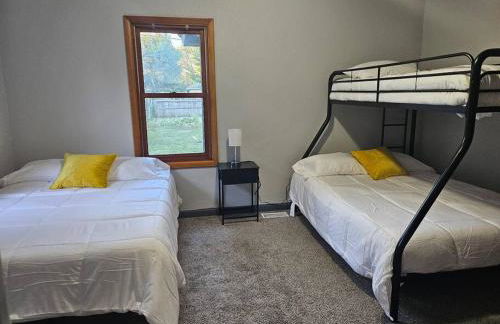 Spacious Duplex by Fairgrounds & Downtown with Fire Pit - Foto 24