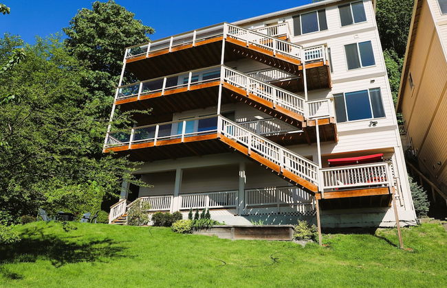 Stunning House with Views of Puget Sound Ideal for Family Reunions - Foto 1