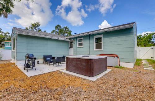 Private Hot Tub and Fenced Yard Sleek Gulfport Home - Foto 33