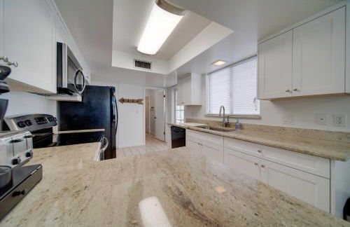 5 Mi to Camelback Ranch Pet-Friendly Home with Pool - Foto 7